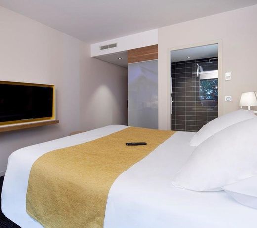 Kyriad Prestige Pau â Palais des Sports