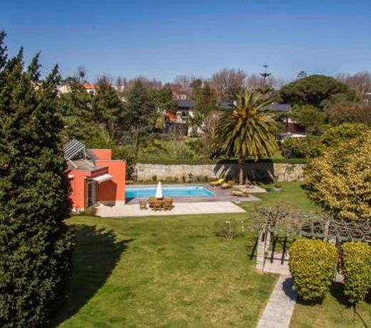 Liiiving in Porto | Oporto Garden Pool House