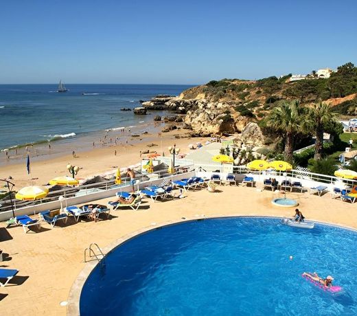 Borda d'Ãgua, Praia da Oura