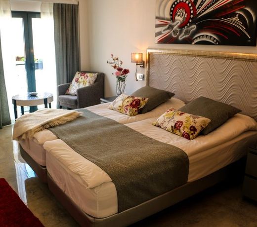 The Birds Nest Luxury B&B