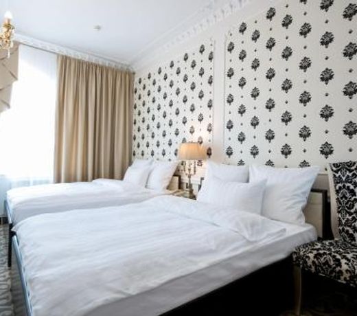 Golden Rooms Hotel