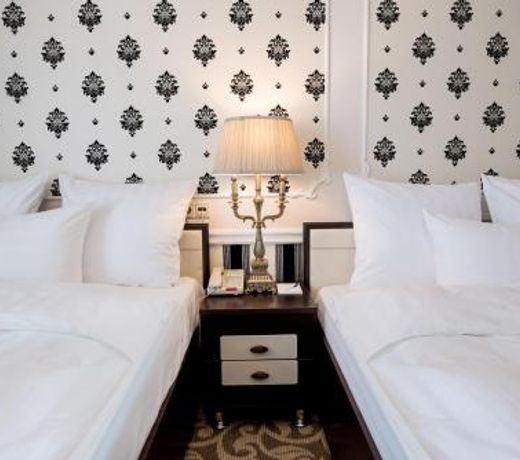Golden Rooms Hotel