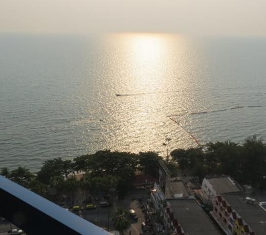 Jomtien Plaza Suite Apartments