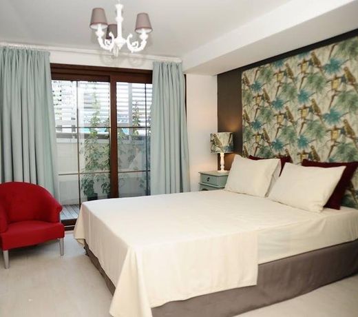 MARE SUITES