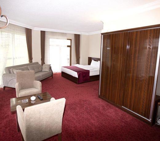 Resmina Hotel