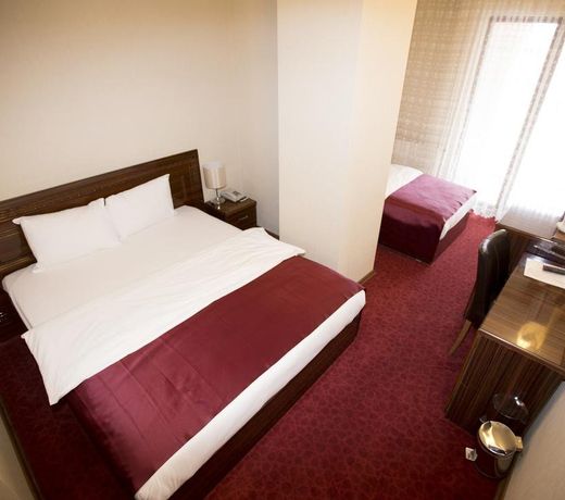 Resmina Hotel