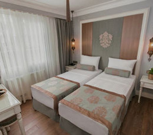Raymond Blue Hotel