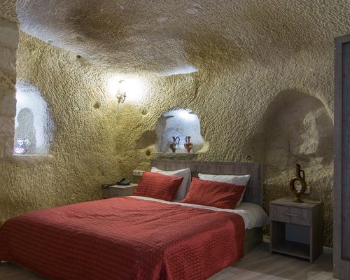 Bedrock Cave Hotel - Гореме - фото 13