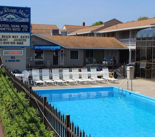 Beau Rivage Motel
