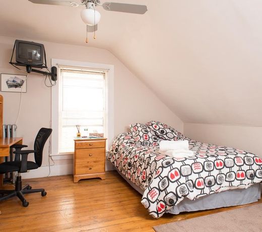 Amory Guest House