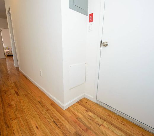 LOWER EAST SIDE 3 BEDROOM