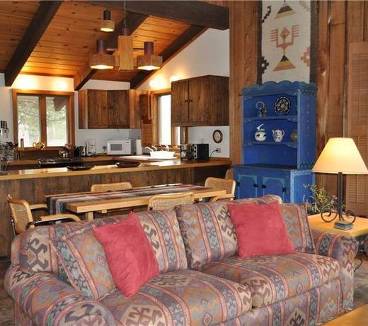 Lakeview House