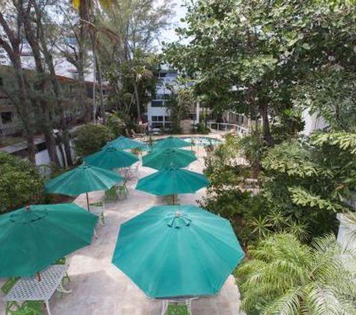 Premiere Hotel