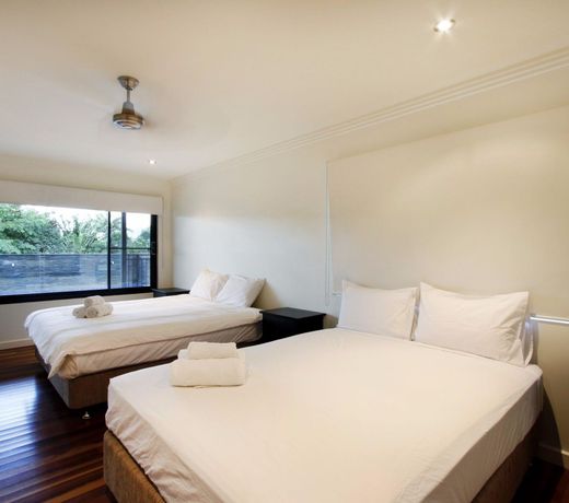 Airlie Escape