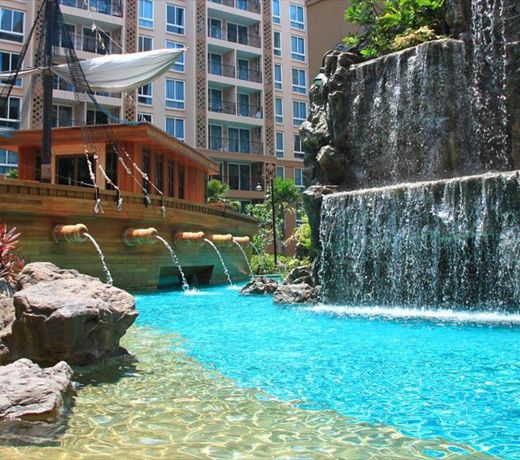 Atlantis Condo by Sompong