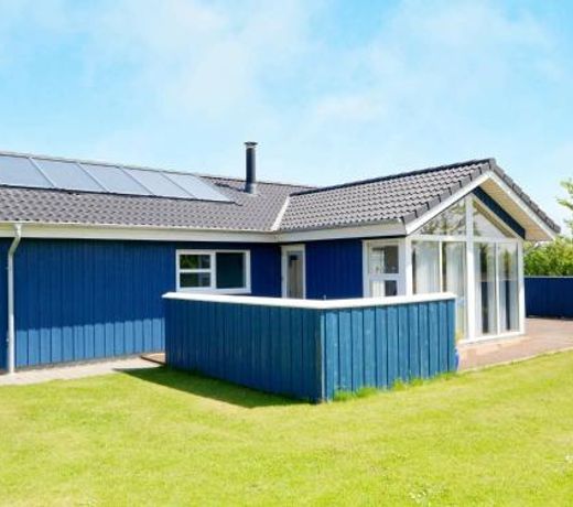Three-Bedroom Holiday home in Hemmet 52