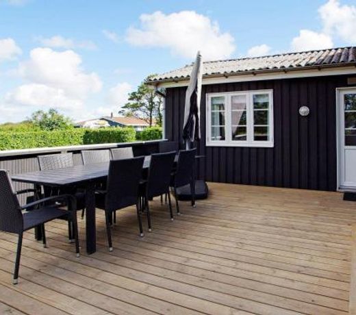 8 person holiday home in Hemmet