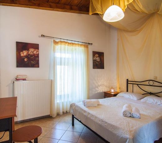 Afroditis House