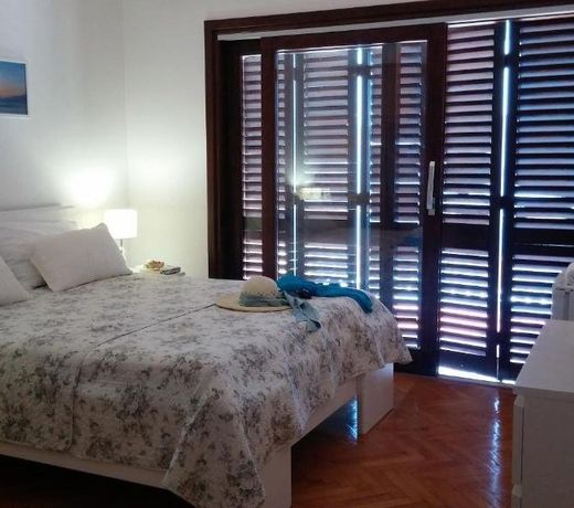 Villa Falcon
