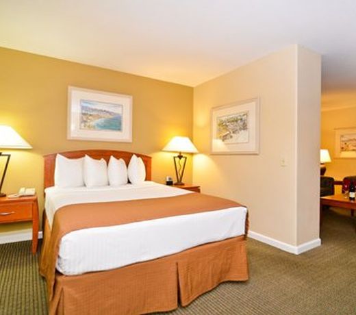 Best Western Plus Capitola By-the-Sea Inn & Suites