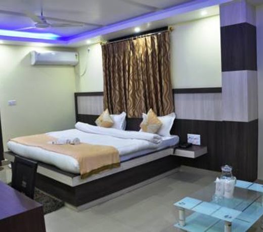 Hotel Vaishnavi Heights