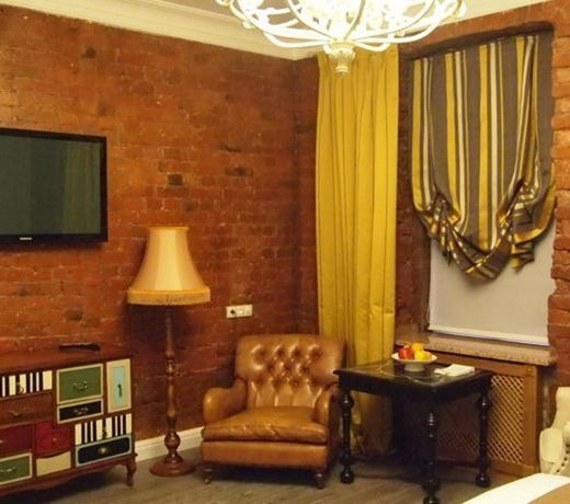 Metropolis Hotel