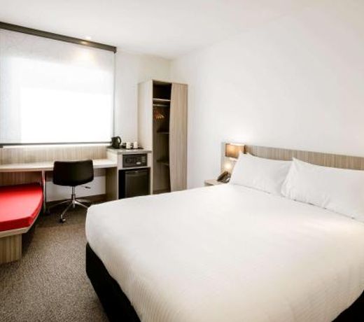 Ibis Mackay