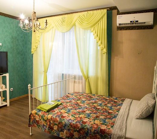 Traveler's Mini-Hotel