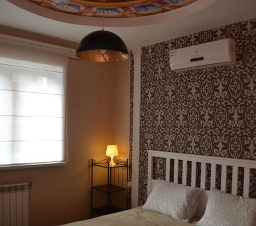 Traveler's Mini-Hotel