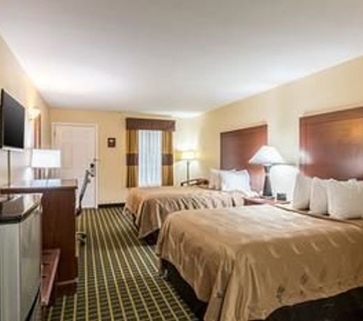 Quality Inn & Suites near Lake Oconee