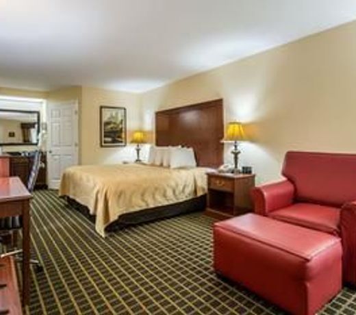 Quality Inn & Suites near Lake Oconee