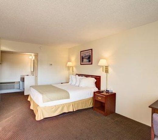 Motel 6-Butte, MT - Historic City Center