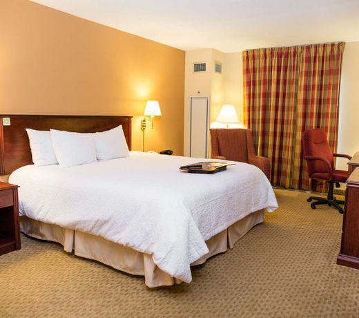 Hampton Inn Columbus-North