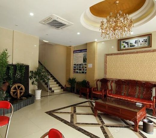 Yizhou Holiday Hotel