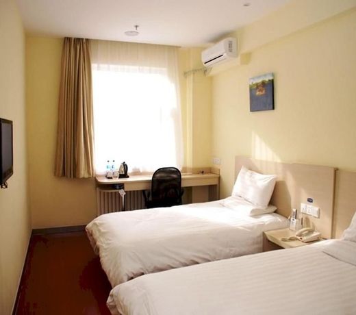 Hanting Express Shenyang Longemont Square