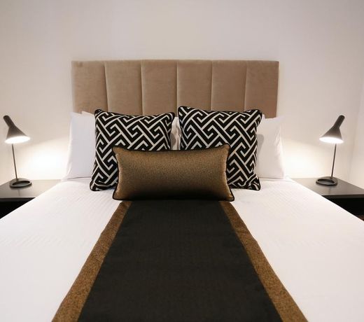 Alex Perry Hotel & Apartments