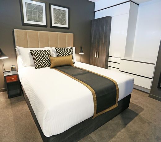 Alex Perry Hotel & Apartments