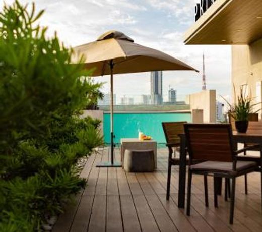 Privato Quezon City - Multiple Use Hotel