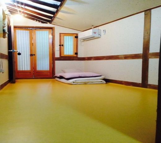 Jeonju Golmokgil Guesthouse