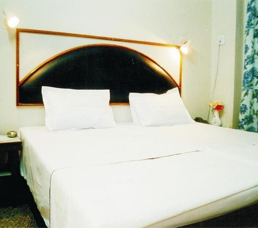 Arun Hotel