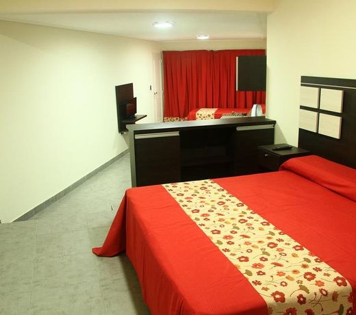 Apart Tres Hotel
