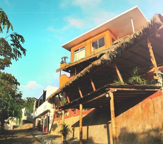 Kiwi Hostel Montanita