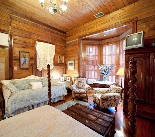 Antoinette's Cottage