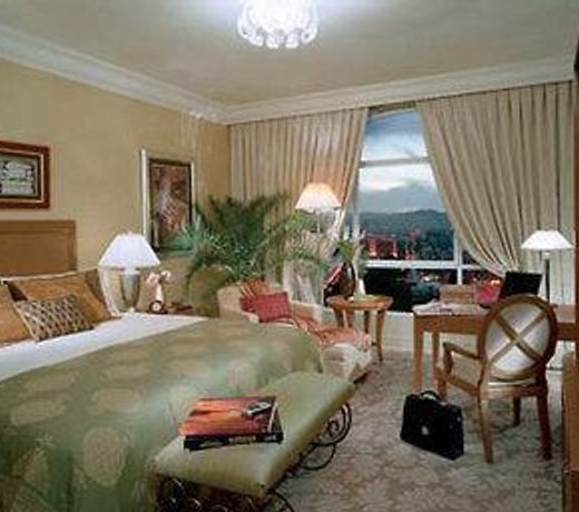 FOUR SEASONS DAMASCUS