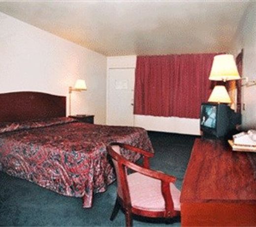 Country Club Motor Lodge