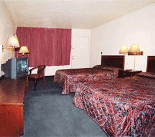 Country Club Motor Lodge