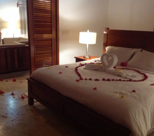 Mayan Islands Resort