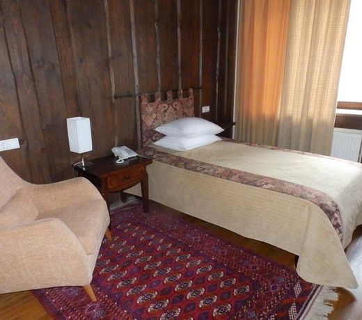 Country hotel Gladenkaya