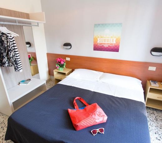 Byron Light Hotel