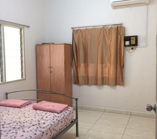 Taman Indah Happiness Home Stay